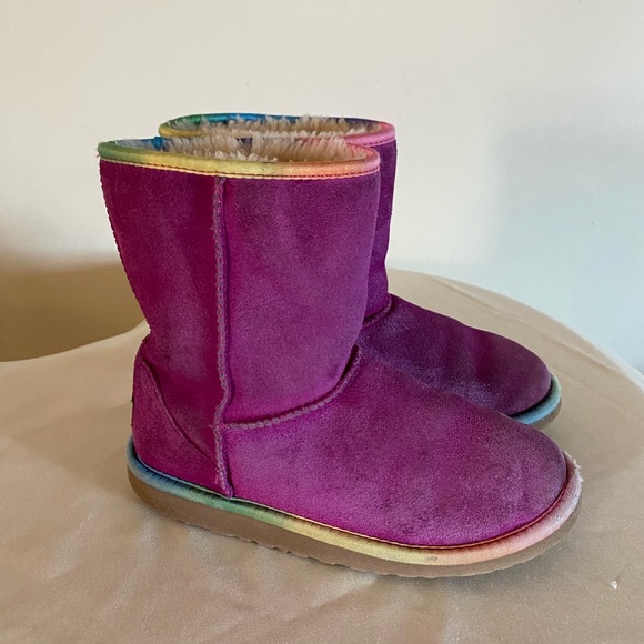 UGG Kids Classic II Sequin Rainbow Winter 1006063K Girls Size 4 Purple Ankle - Picture 2 of 9